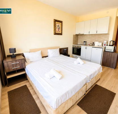 Photo 2 — One-room apartment in Sv. Sv. Konstantin and Elena with pool