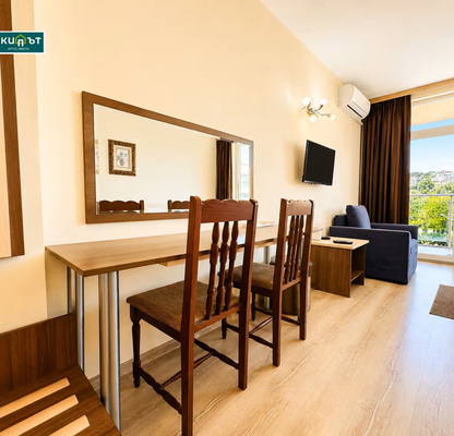 Photo 5 — One-room apartment in Sv. Sv. Konstantin and Elena with pool