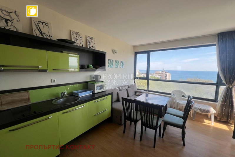 3-bedroom apartment in Zlatni Pyasyci