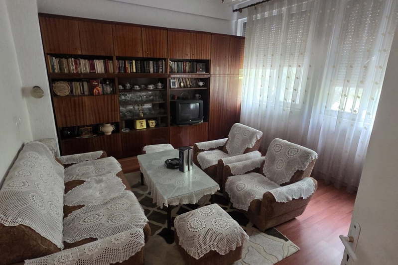 Многостаен апартамент в Кърджали, Център