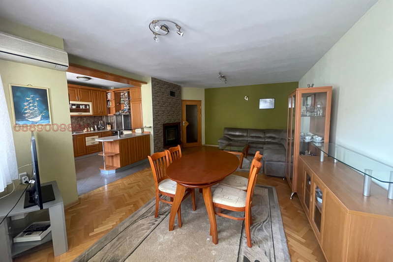 3-bedroom apartment in Kyrdjali, Centyr