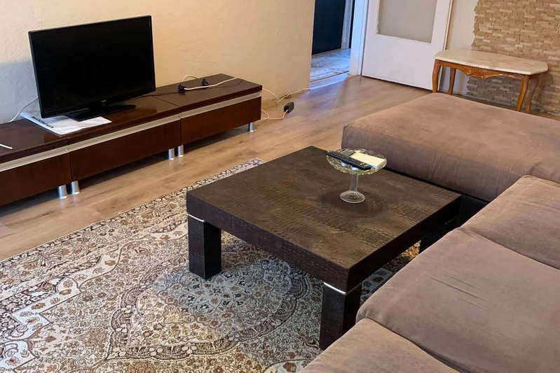 3-bedroom apartment in Kyrdjali, Vyzrojdenci