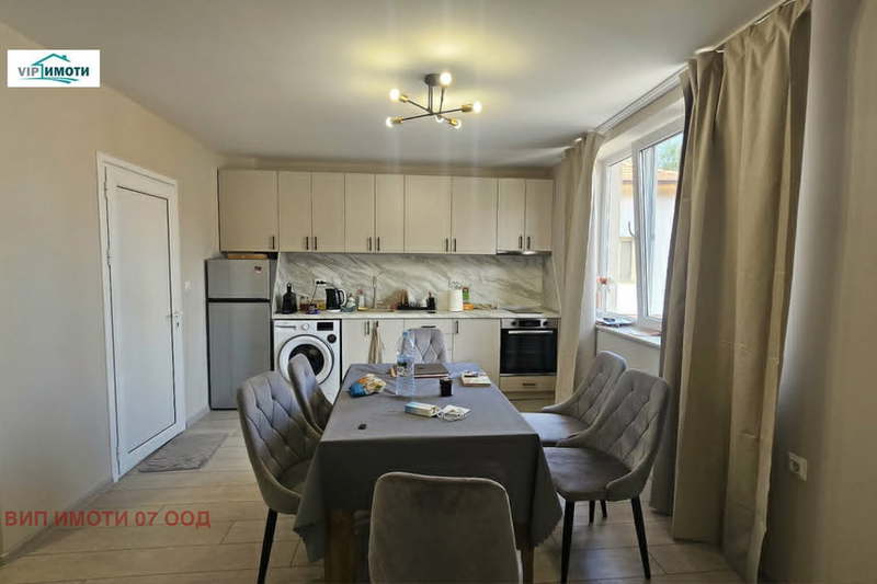 3-bedroom apartment in Lovech, Centyr