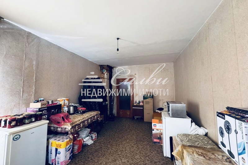 Двустаен апартамент в Шумен, Нови пазар