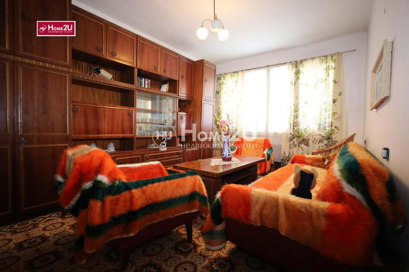 Многостаен апартамент в Шумен, Нови пазар