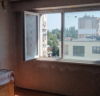 Снимка 4 — Двустаен апартамент в Пазарджик, Устрем