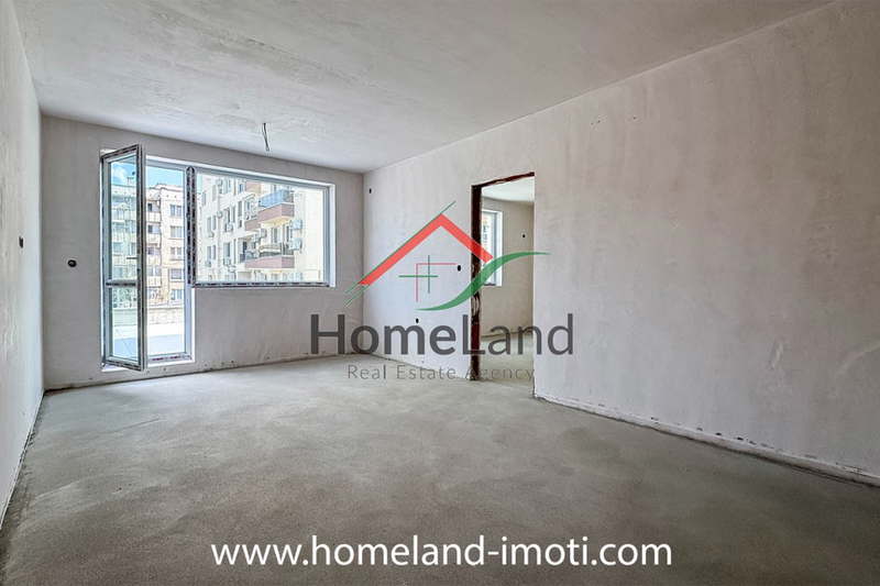 Тристаен апартамент в Пазарджик, Запад