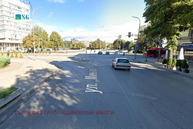 3-bedroom apartment in Pernik, Centyr