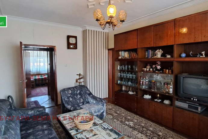 3-bedroom apartment in Pernik, Humni Dol