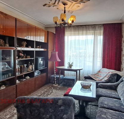 Photo 2 — 3-bedroom apartment in Pernik, Humni Dol