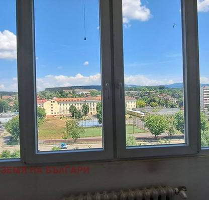Photo 3 — 3-bedroom apartment in Pernik, Humni Dol