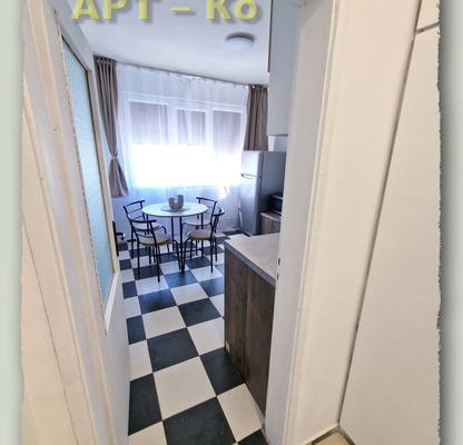 Снимка 4 — Едностаен апартамент в Перник, Изток