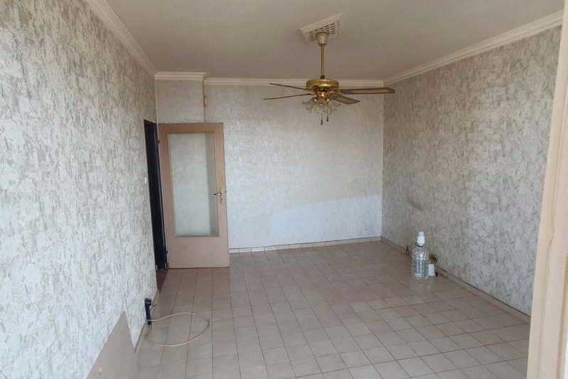Едностаен апартамент в Перник, Изток