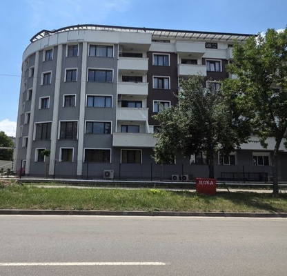 Снимка 3 — Тристаен апартамент в Перник, Изток