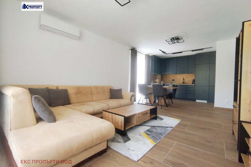 4-bedroom apartment in Pernik, Iztok