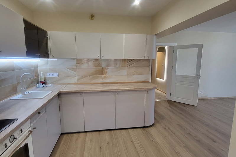 3-bedroom apartment in Pleven, Idealen Centyr