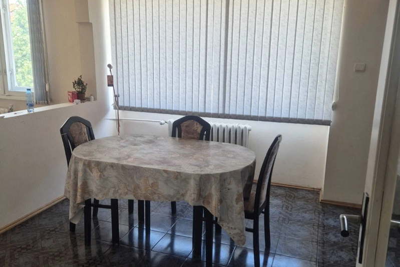 3-bedroom apartment in Pleven, Idealen Centyr
