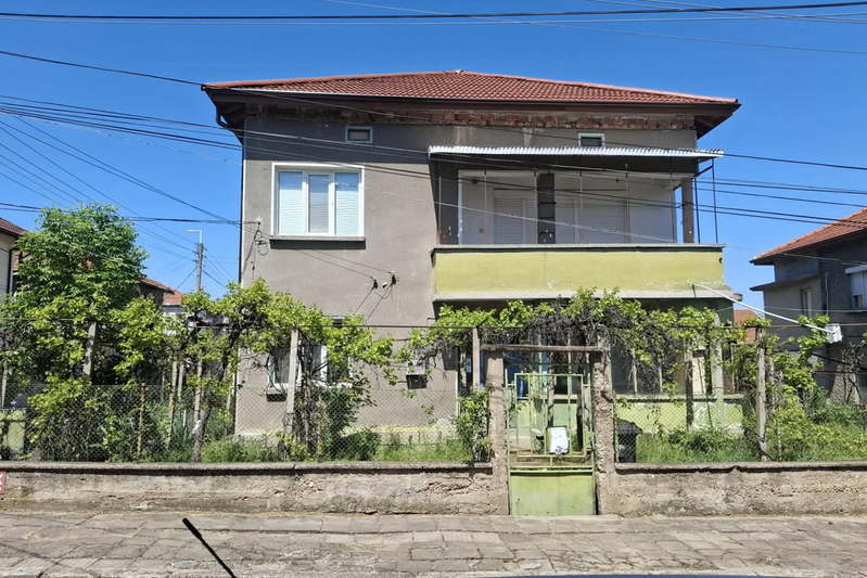 3-bedroom apartment in Pleven, Shirok Centyr