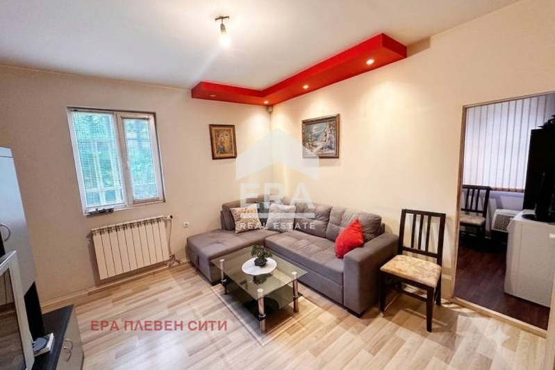 Тристаен апартамент в Плевен, Сторгозия