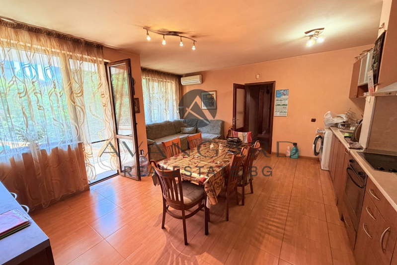 3-bedroom apartment in Plovdiv, Centyr