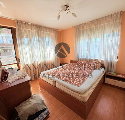 Снимка 5 — Тристаен апартамент с две тераси в Каменица 1, Пловдив