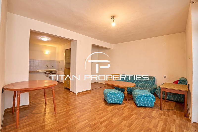 3-bedroom apartment in Plovdiv, Centyr