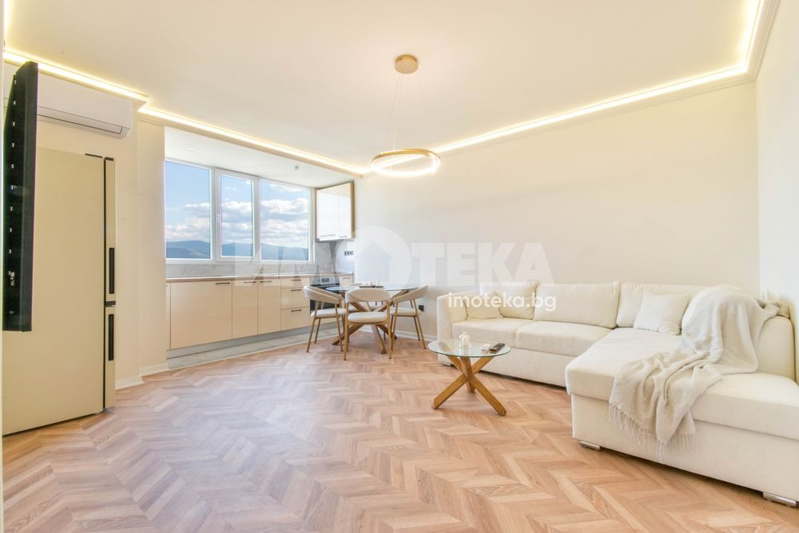 3-bedroom apartment in Plovdiv, Centyr