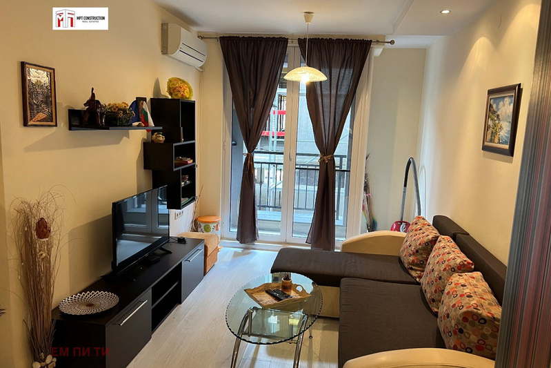 2-bedroom apartment in Plovdiv, Centyr