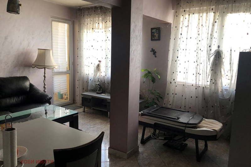 2-bedroom apartment in Plovdiv, Centyr