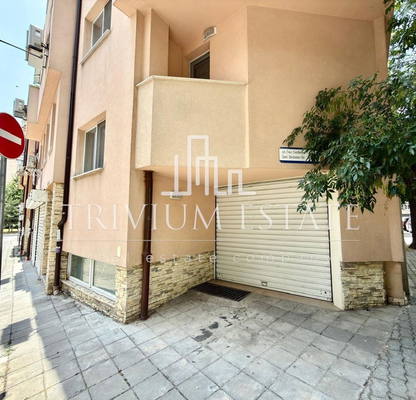 Photo 2 — Three-room apartment with garage in the centre of Plovdiv
