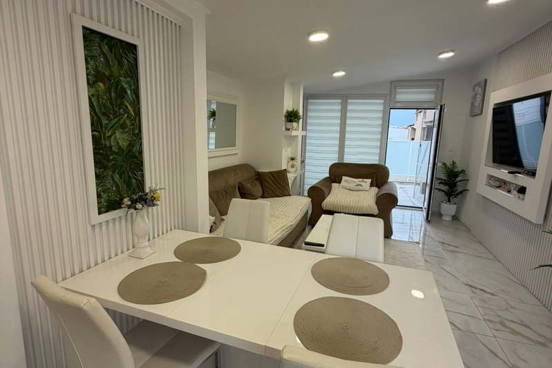3-bedroom apartment in Plovdiv, Centyr