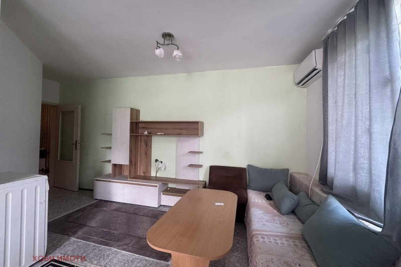 3-bedroom apartment in Plovdiv, Centyr
