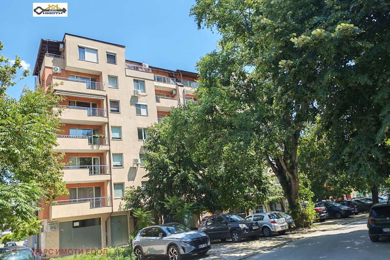 3-bedroom apartment in Plovdiv, Gagarin