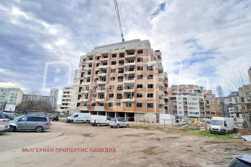 Тристаен апартамент в Христо Смирненски, Пловдив с асансьор