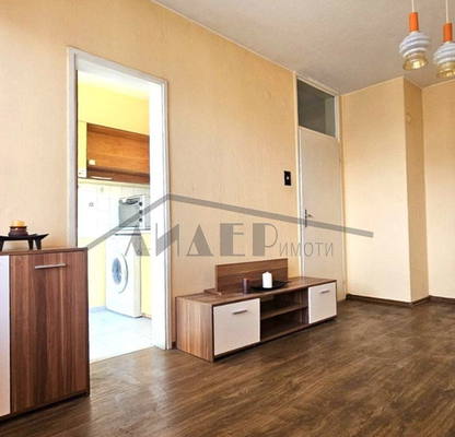 Снимка 3 — Двустаен апартамент с тераса в Кършияка, Пловдив
