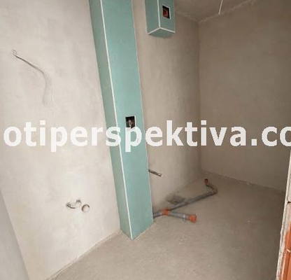Снимка 5 — Тристаен апартамент в Кършияка с тераса и асансьор
