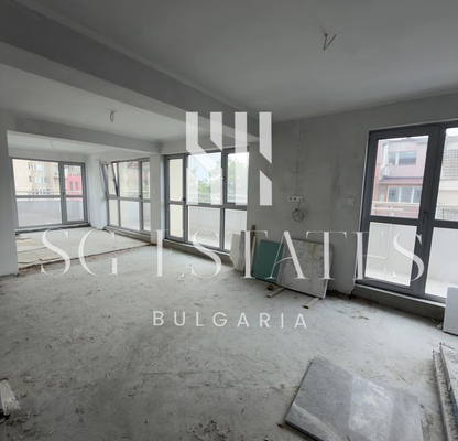 Снимка 2 — 4-стаен апартамент в Кършияка с 4 тераси, Пловдив