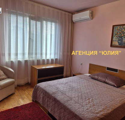 Снимка 3 — Двустаен апартамент с две тераси в Кючук Париж, Пловдив