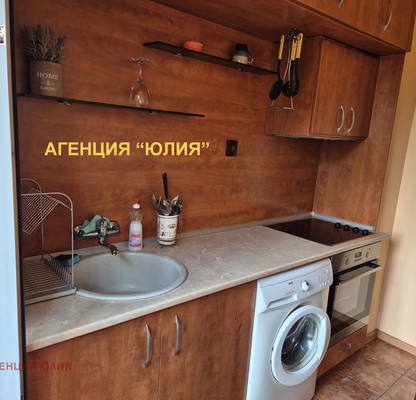 Снимка 5 — Двустаен апартамент с две тераси в Кючук Париж, Пловдив