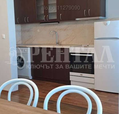 Снимка 2 — Двустаен апартамент в Кючук Париж с тераса в Пловдив