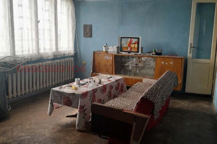Просторен 3-стаен апартамент в Мараша, Пловдив с голяма тераса