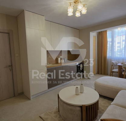 Снимка 2 — Тристаен апартамент с тераса в Младежки Хълм, Пловдив