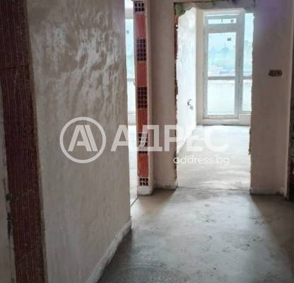 Снимка 3 — Двустаен апартамент с тераса в Тракия, Пловдив