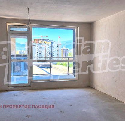 Снимка 2 — Тристаен апартамент в Тракия, Пловдив с тераса