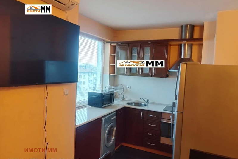 3-bedroom apartment in Plovdiv, Vystanicheski