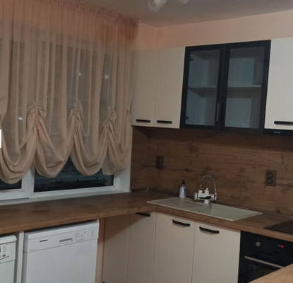 Снимка 2 — Тристаен апартамент с две тераси в Въстанически, Пловдив