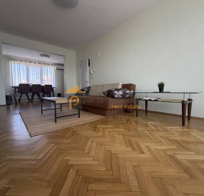 Photo 2 — 4-bedroom apartment in Plovdiv, Vystanicheski