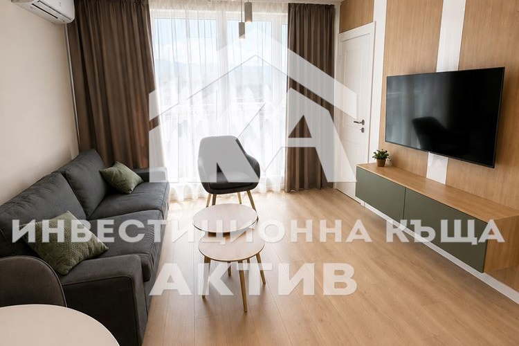 Тристаен апартамент с паркомясто в кв. Южен, Пловдив