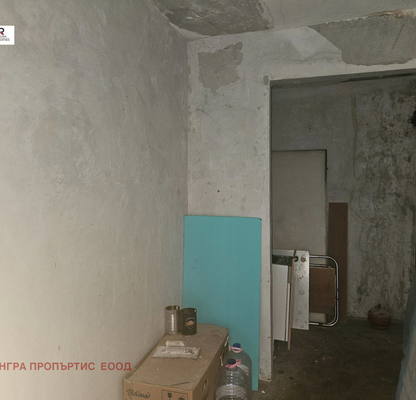 Снимка 4 — Едностаен апартамент в Перник, Радомир