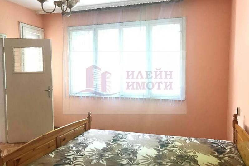 3-bedroom apartment in Ruse, Centyr